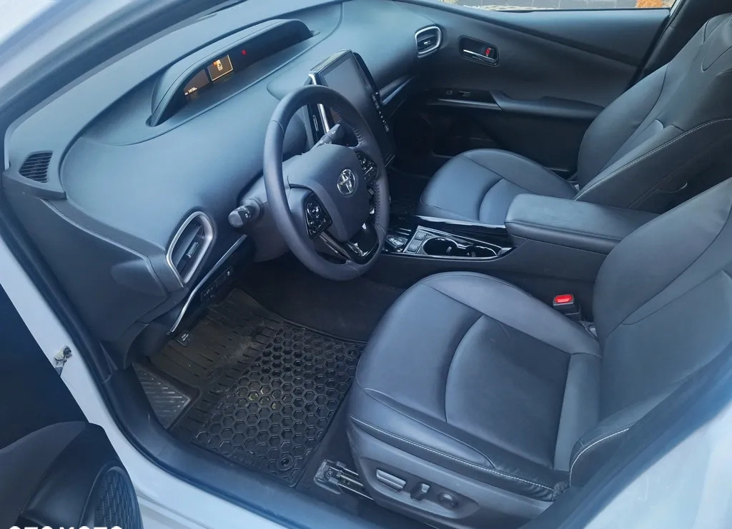 Toyota Prius cena 122900 przebieg: 14156, rok produkcji 2022 z Wrocław małe 137